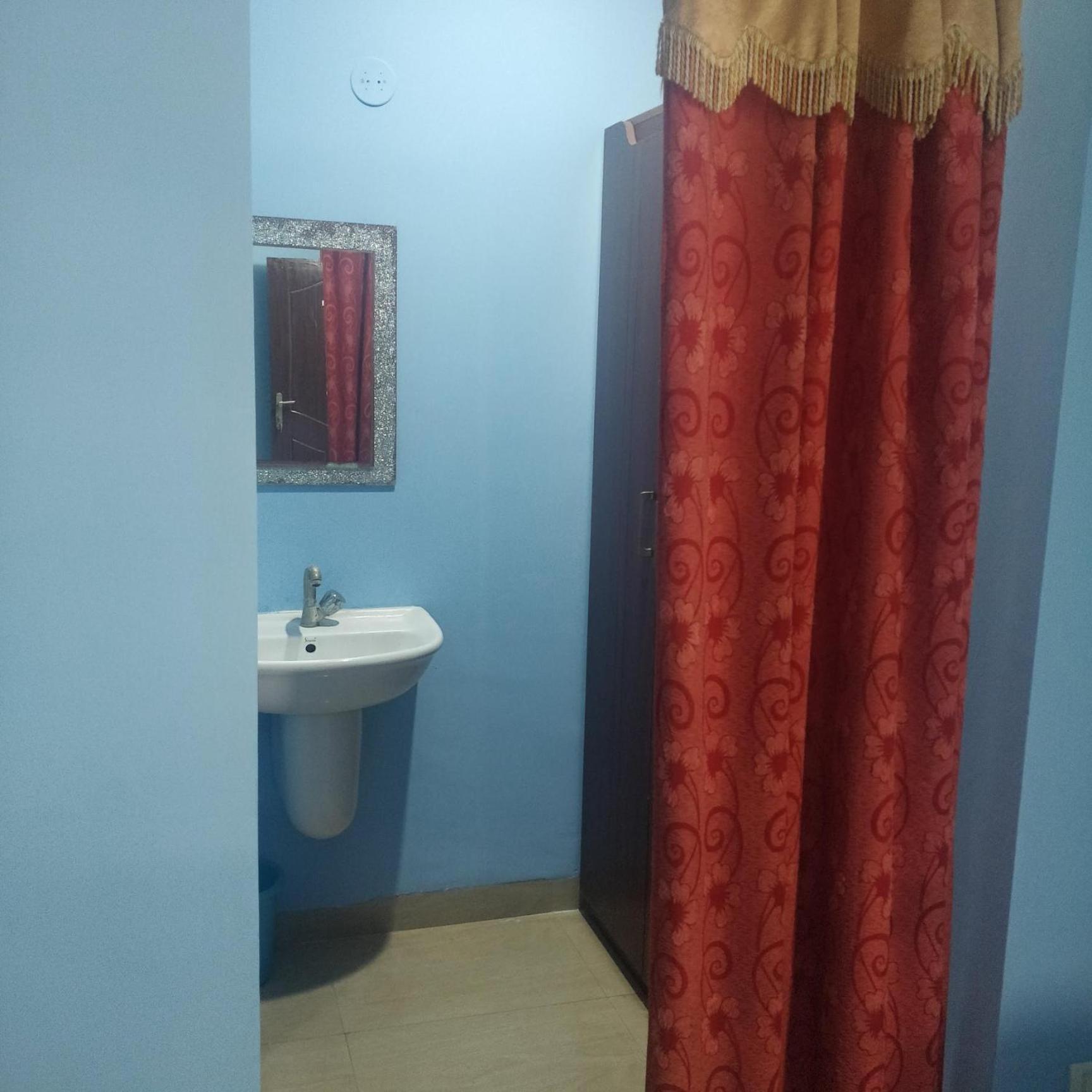 Hotel Delta Executive Ширди Экстерьер фото